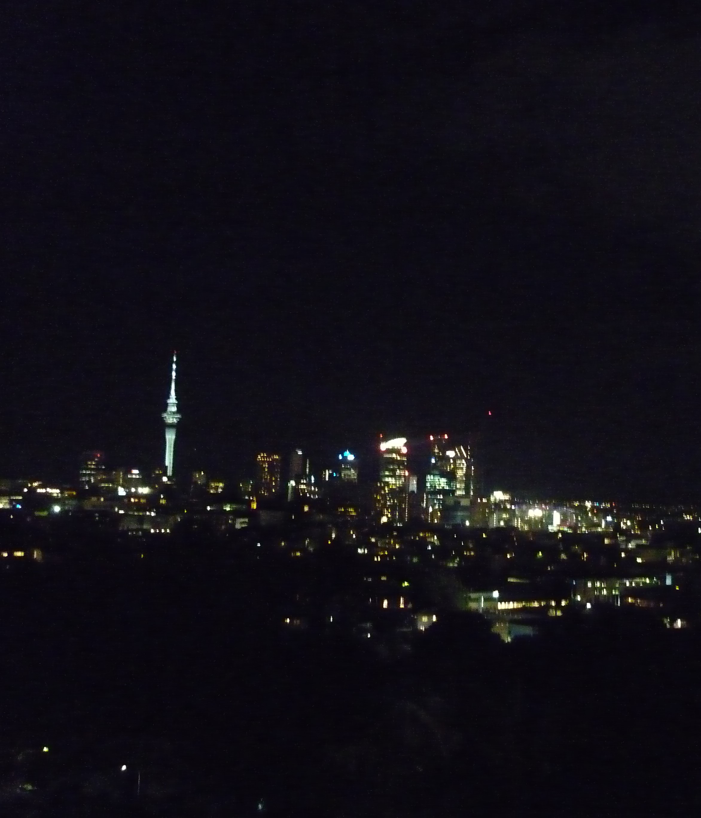 Auckland-skytower-night